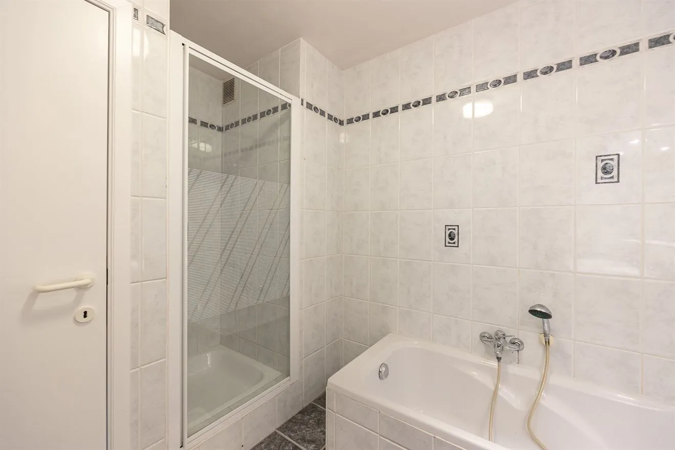 Apartman Eladó - 2100 Deurne BE Image 9